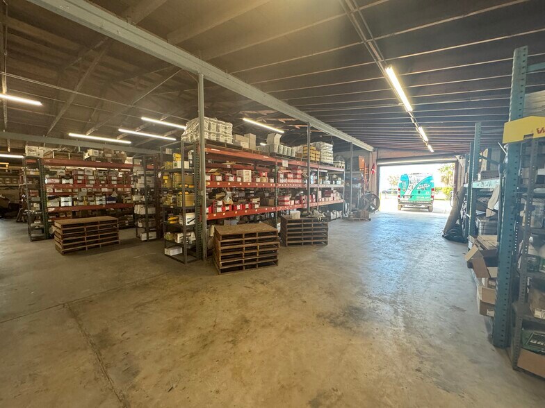 More Photos Of 10300 Us Highway 19 N, Pinellas Park Manufacturing For Sale