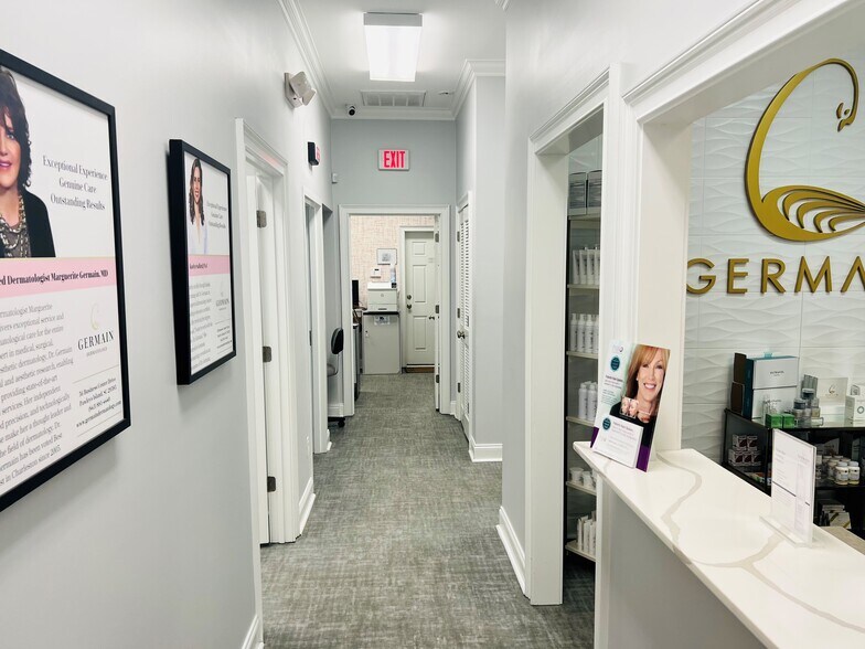 More Photos Of 56 Business Center Dr, Pawleys Island Medical For Sale