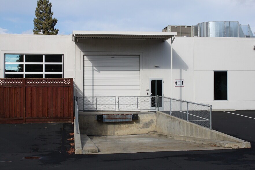 More Photos Of 303 Ravendale Dr, Mountain View Research And Development For Lease
