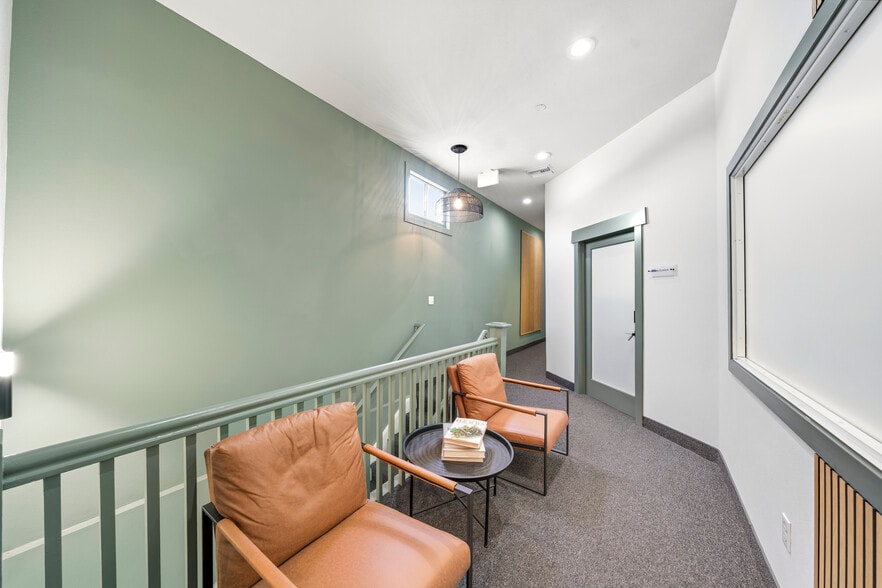 More Photos Of 212 Main St, Seal Beach Office Residential For Lease