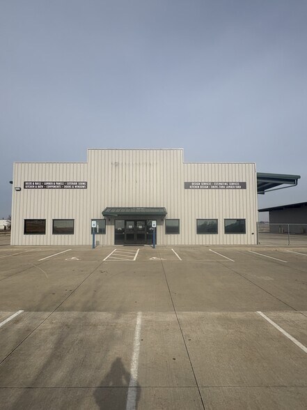 More Photos Of 4340 420th St SE, Iowa City Industrial For Sale