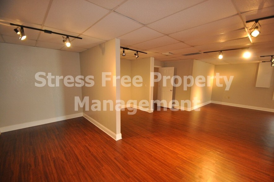 More Photos Of 2596 Nursery Rd, Clearwater Medical For Lease