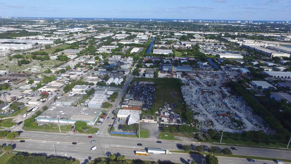 More Photos Of 2090 Powerline Rd, Pompano Beach Warehouse For Lease
