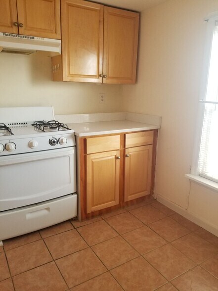 More Photos Of 87-89 City Island Ave, Bronx Apartments For Sale