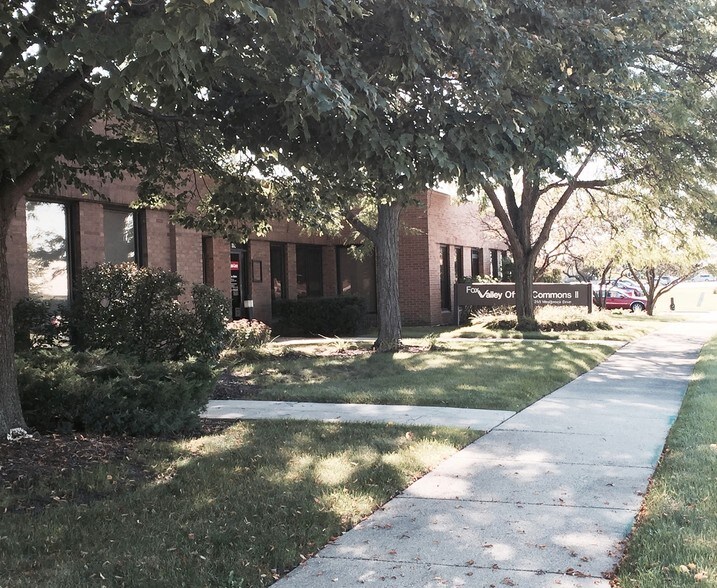 More Photos Of 4255 Westbrook Dr, Aurora Medical For Lease