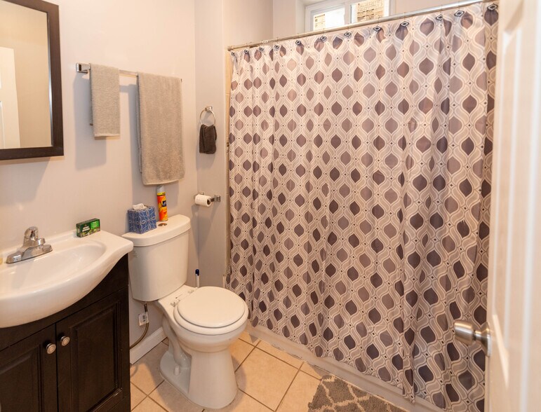 More Photos Of 2432 N Calvert St, Baltimore Apartments For Sale
