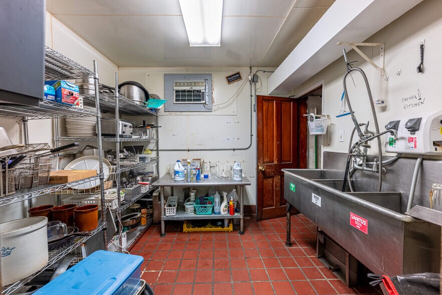 More Photos Of 1040 S Wayne St, Saint Marys Restaurant For Sale