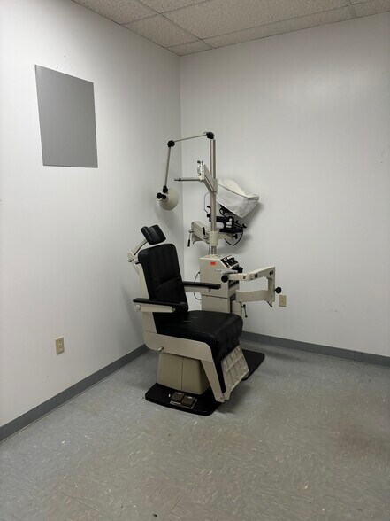 More Photos Of 1500 Lafayette Ave, Moundsville Medical For Lease