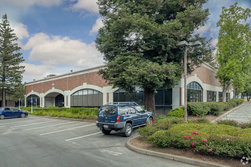 More Photos Of 3033 Gold Canal Dr, Rancho Cordova Flex For Lease
