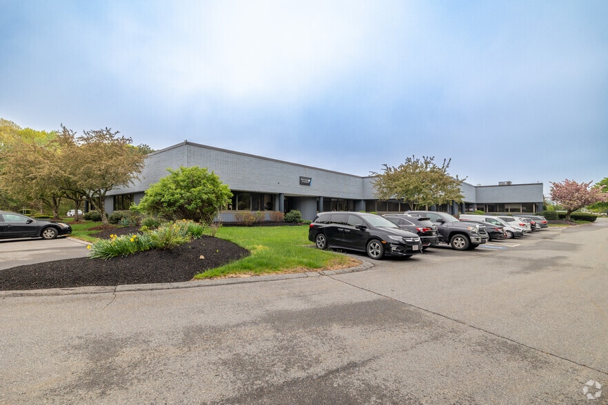 More Photos Of 10 Commerce Way, Norton Research And Development For Lease