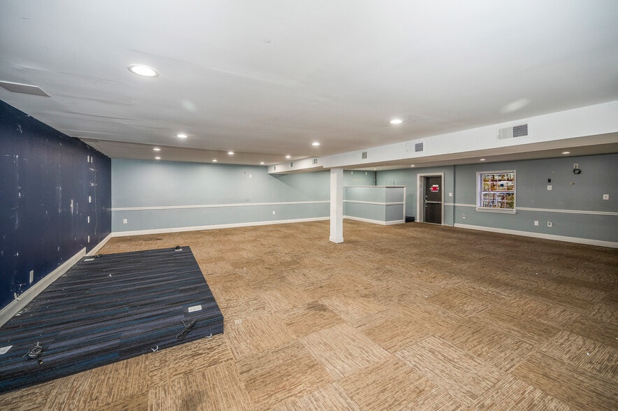 More Photos Of 1502 Featherstone Rd, Woodbridge Medical For Sale