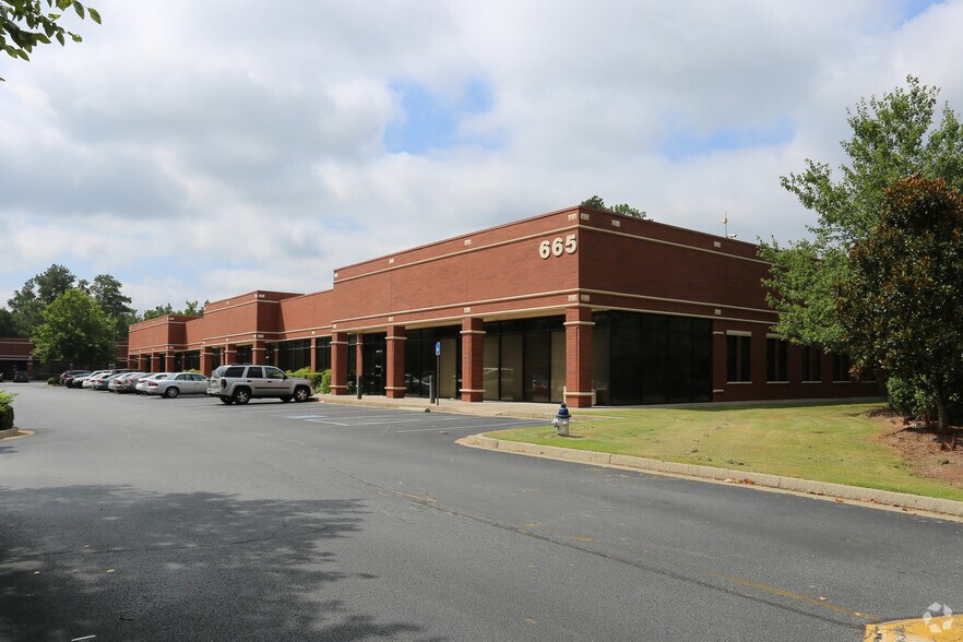 More Photos Of 605 Molly Ln, Woodstock Unknown For Lease