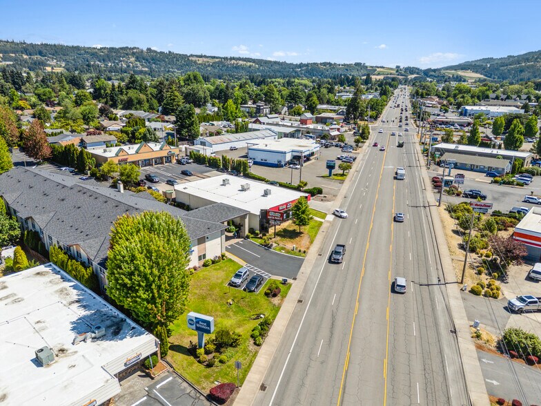 More Photos Of 2301 E Portland Rd, Newberg Freestanding For Sale