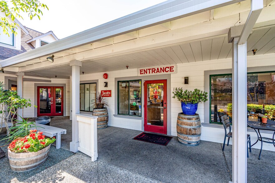 More Photos Of 1270 Broadway, Sonoma Freestanding For Sale