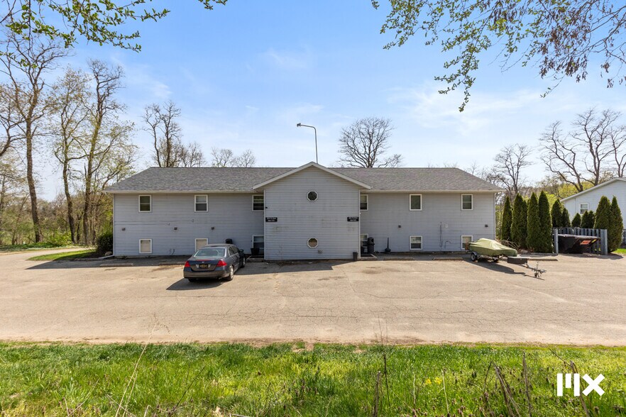 More Photos Of 2535 7th St, Shelbyville Apartments For Sale