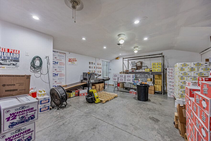 More Photos Of 3195 New York Ave, Melbourne Warehouse For Lease