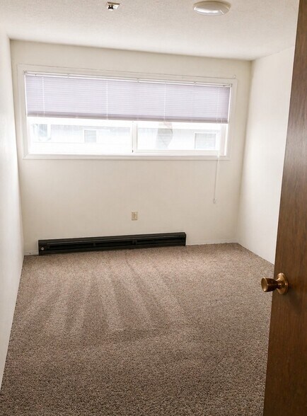 More Photos Of 702 L St, Hoquiam Apartments For Sale