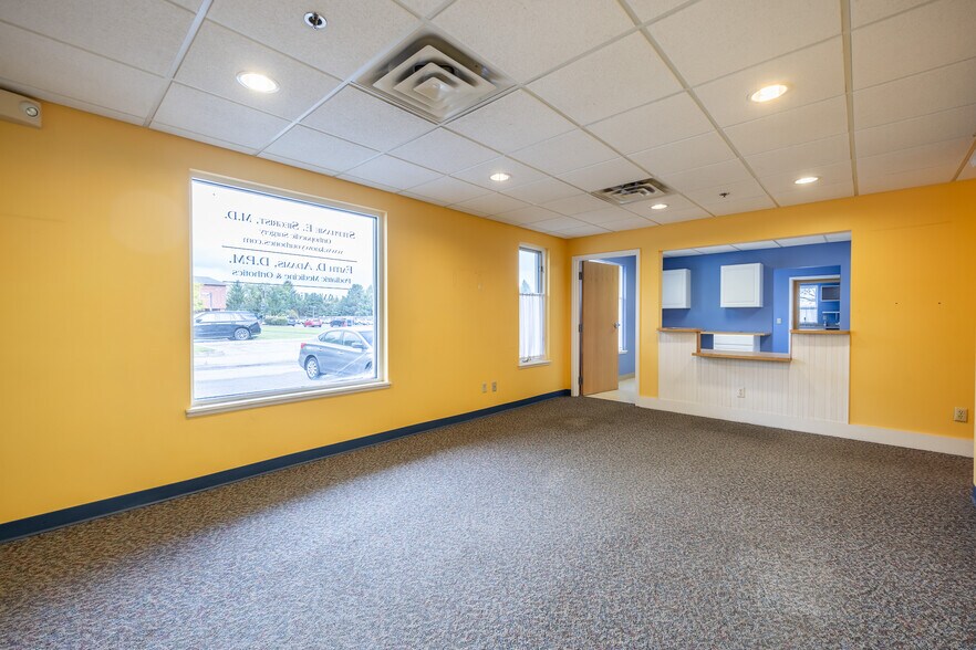 More Photos Of 980 Westfall Rd, Rochester Medical For Lease