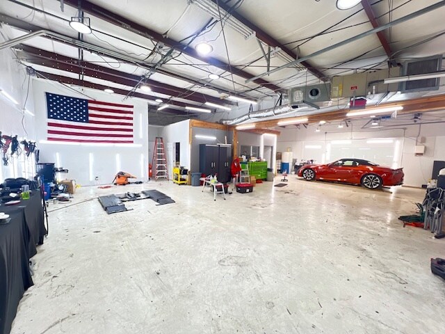 More Photos Of 1702 S State Highway 121, Lewisville Self Storage For Lease