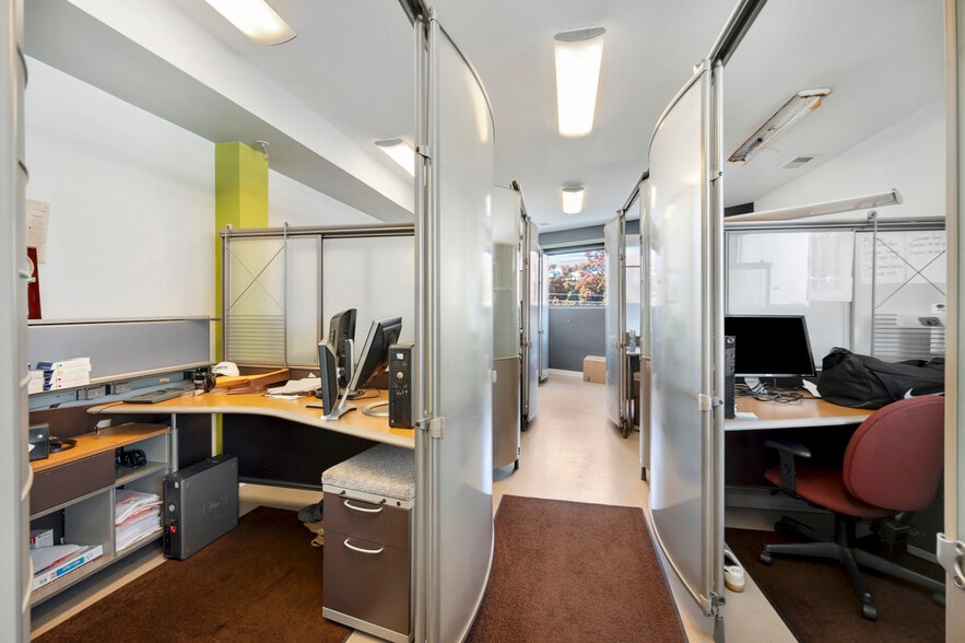 More Photos Of 1905 Brentwood Rd NE, Washington Warehouse For Lease