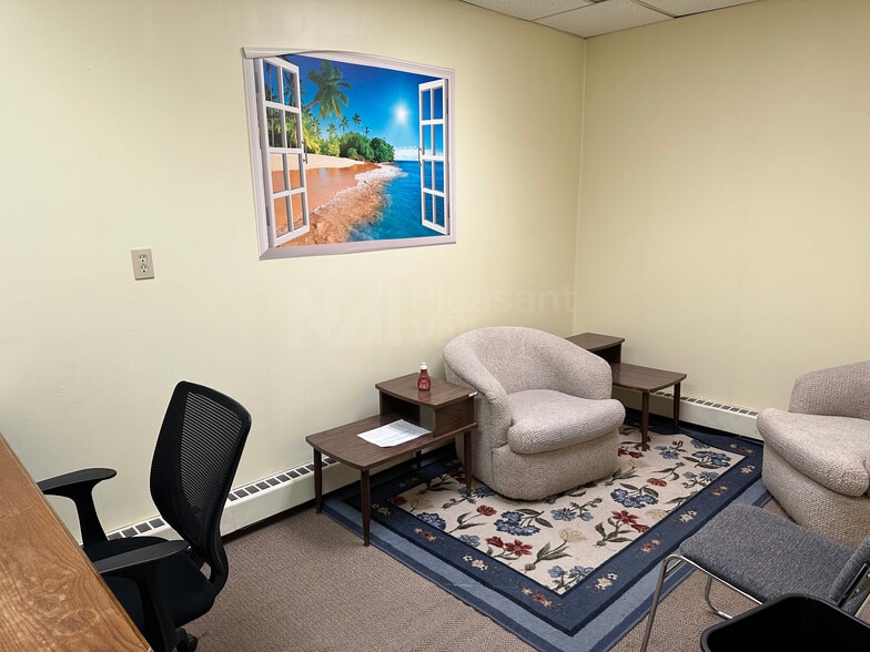 More Photos Of 6693 N Chestnut St, Ravenna Medical For Sale