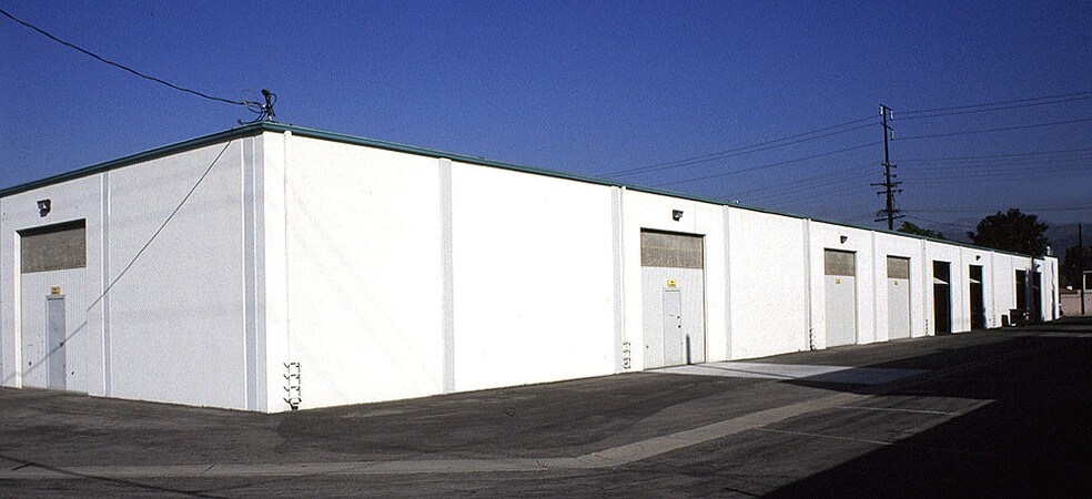 More Photos Of 802-852 E Edna Pl, Covina Warehouse For Lease