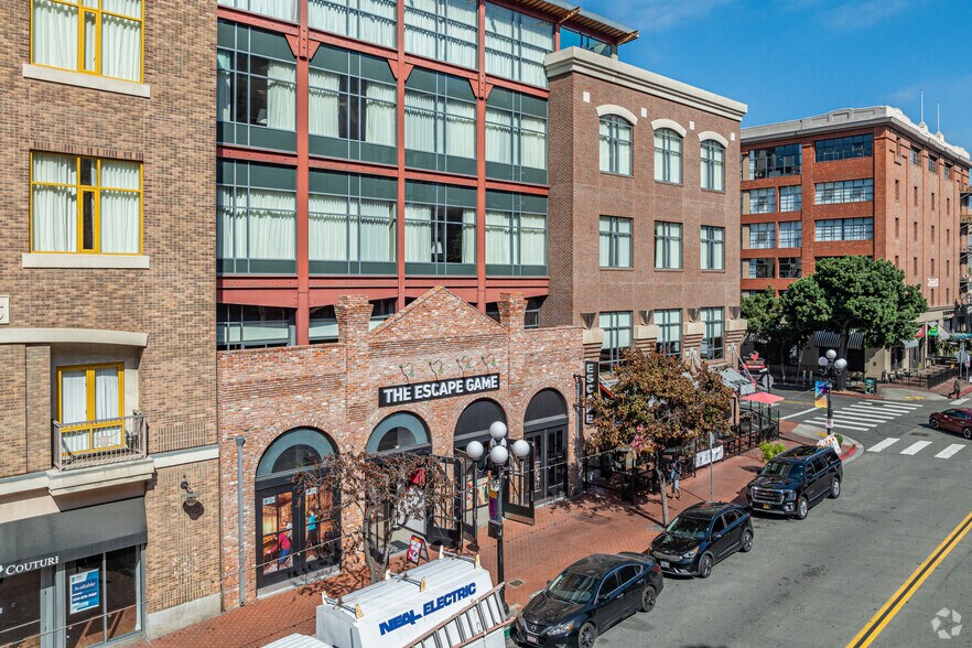 More Photos Of 210-250 5th Ave, San Diego Apartments For Lease