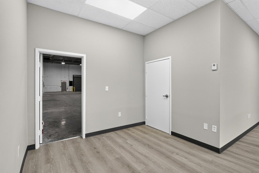More Photos Of 3402 SW 26th Ter, Fort Lauderdale Warehouse For Lease