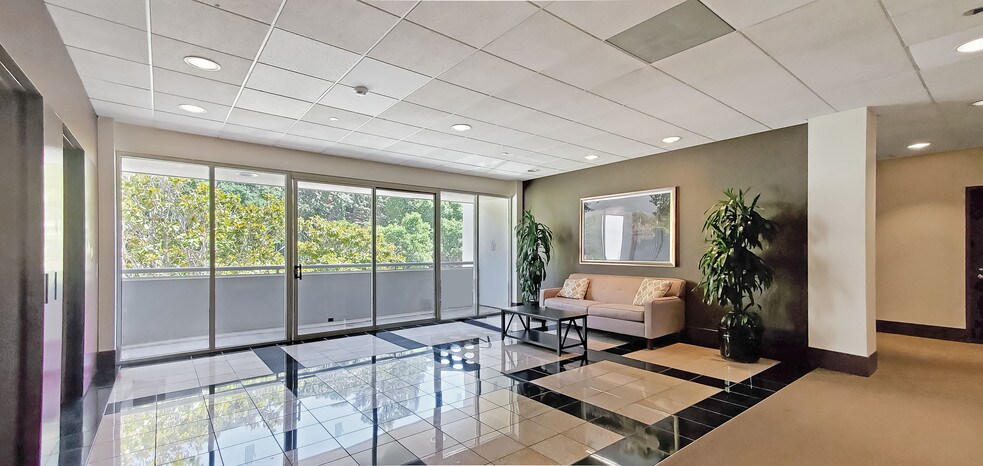 More Photos Of 7200 Redwood Blvd, Novato Office For Lease