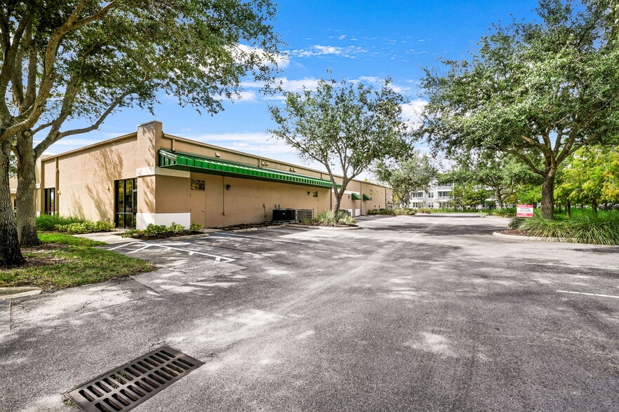 More Photos Of 8991 Daniels Center Dr, Fort Myers Medical For Sale