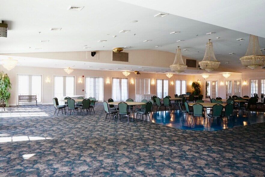 More Photos Of 746 Route 23B, Catskill Restaurant For Sale