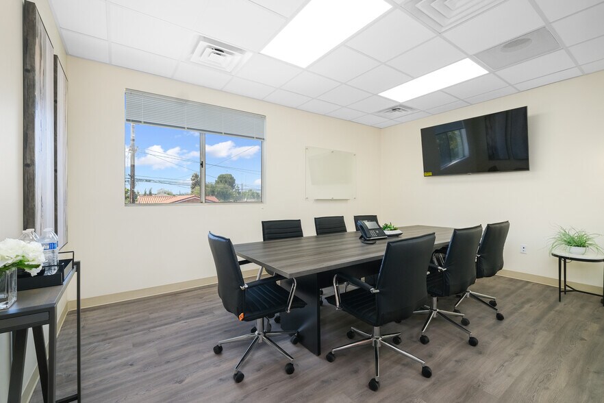 More Photos Of 2181 S Atlantic Blvd, Commerce Office For Lease