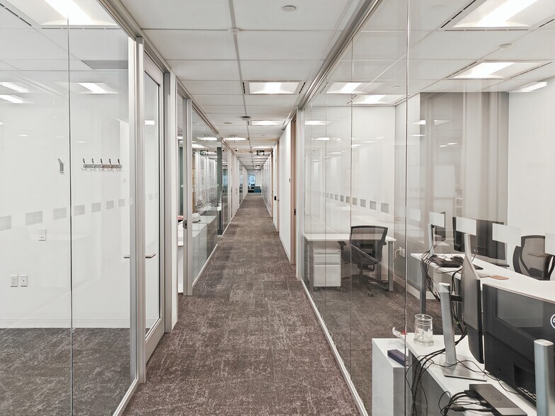 More Photos Of 130 King St W, Toronto Coworking Space