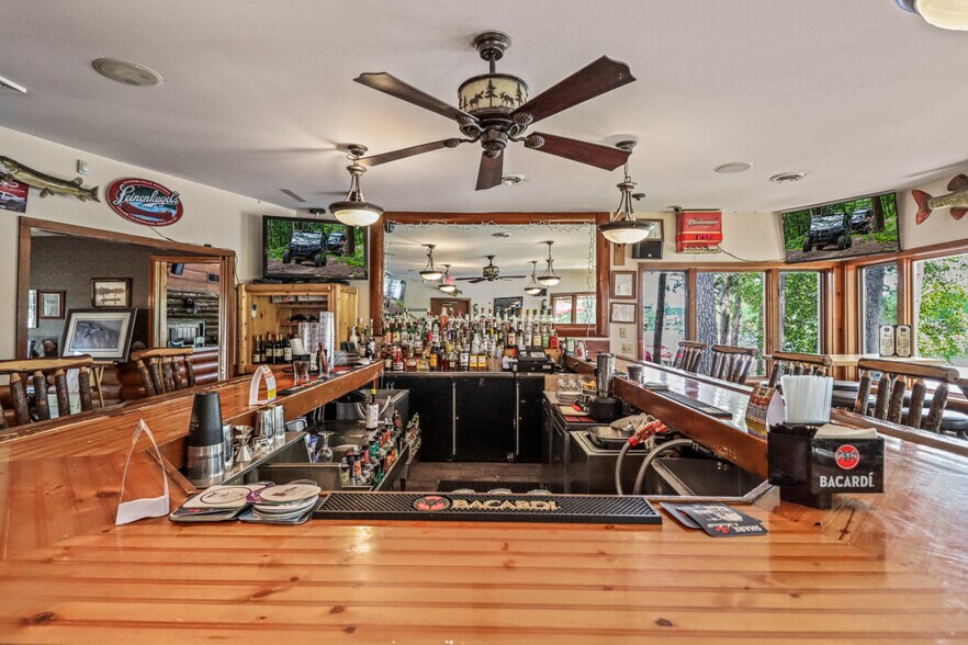More Photos Of 419 N Railroad St, Eagle River Restaurant For Sale