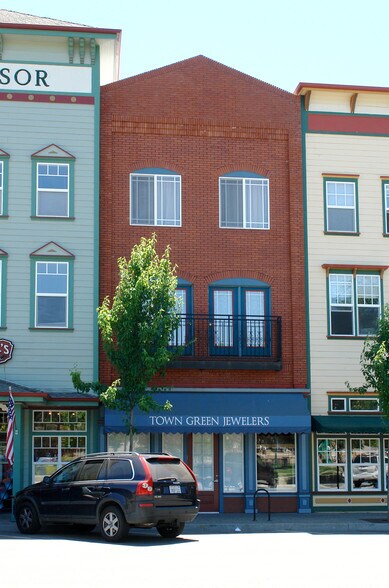 More Photos Of 220 Windsor River Rd, Windsor Apartments For Sale