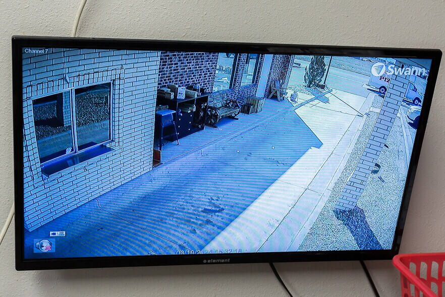 More Photos Of 1140 Kermit St, Plainview Restaurant For Sale