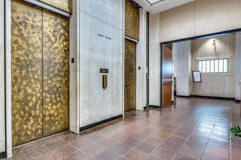 More Photos Of 60 Commerce St, Montgomery Office Residential For Lease