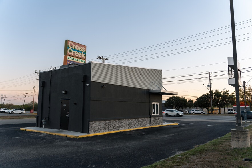 More Photos Of 9139 Grissom Rd, San Antonio General Retail For Lease