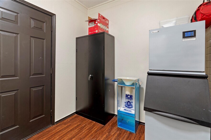 More Photos Of 5528 Fm 933, Whitney Office Residential For Sale