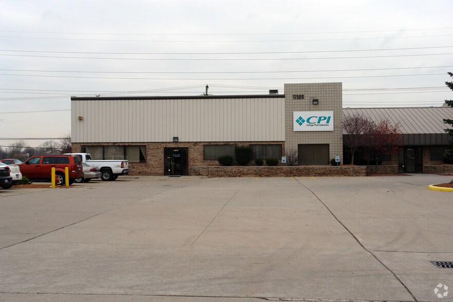 Primary Photo Of 17505-17525 Helro Dr, Fraser Manufacturing For Lease