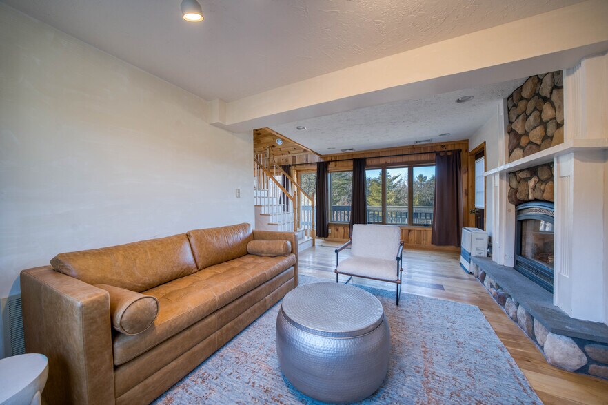 More Photos Of 218 NY-296, Windham Hotel For Sale