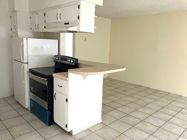 More Photos Of 3877 Menlo Ave, San Diego Apartments For Sale