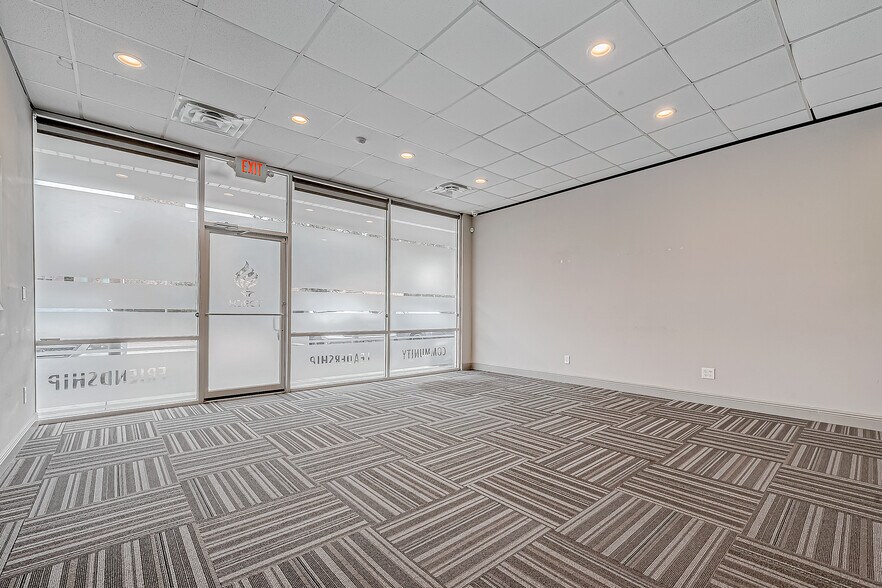 More Photos Of 9400 Glenfield Ct, Houston Unknown For Lease