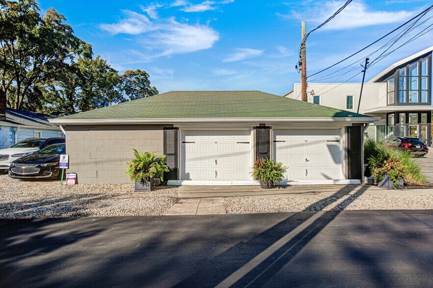 More Photos Of 725 E 65th St, Indianapolis Loft Creative Space For Sale