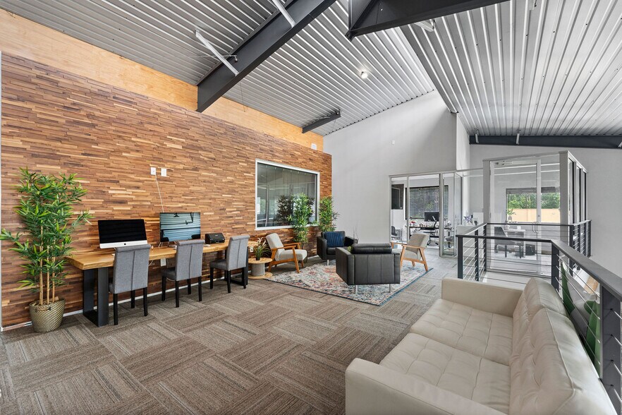 More Photos Of 1330 Rayford Park Rd, Spring Loft Creative Space For Sale