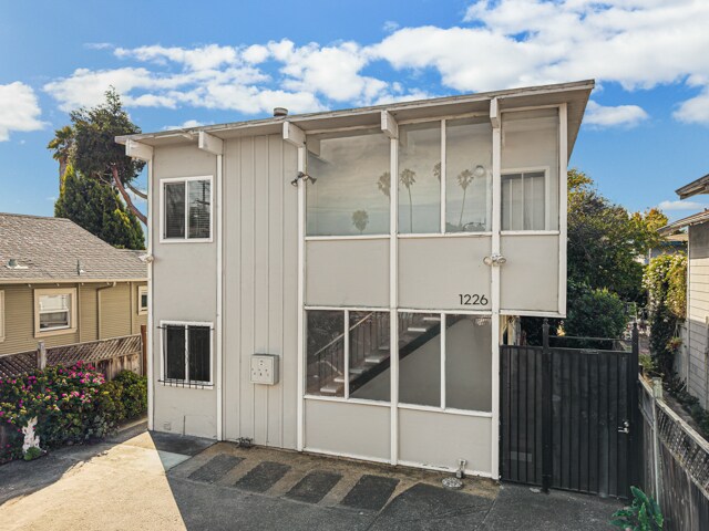 More Photos Of 1226 Haskell St, Berkeley Multifamily For Sale