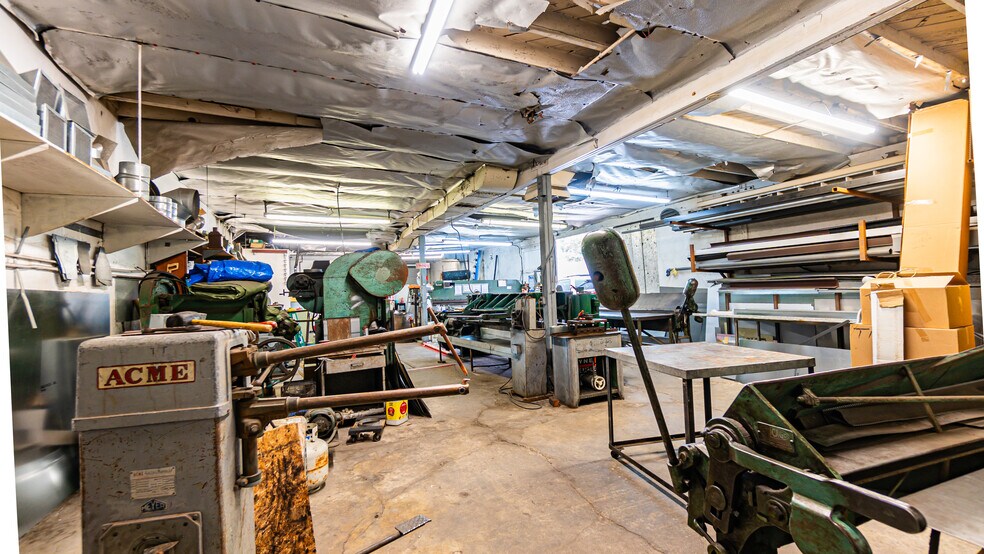 More Photos Of 4656 Floral Dr, Los Angeles Industrial For Sale