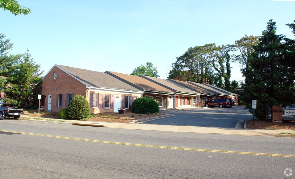 Primary Photo Of 9028 Prince William St, Manassas Medical For Lease