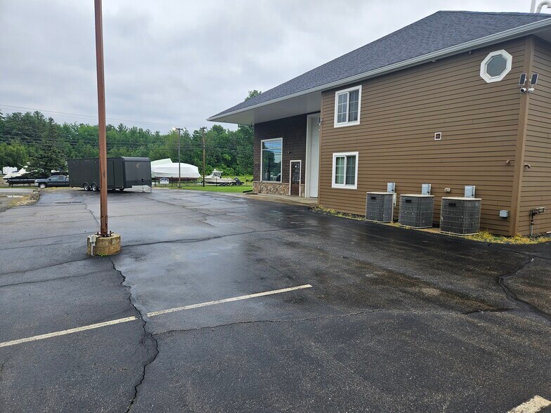 More Photos Of 28 Weirs Rd, Gilford Storefront Retail Office For Lease