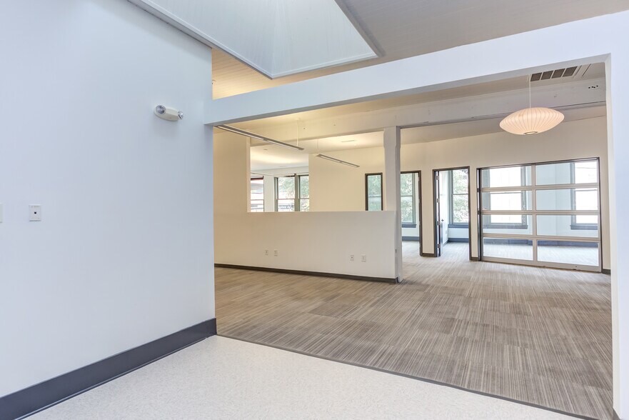 More Photos Of 202 Rigsbee Ave, Durham Office Residential For Lease